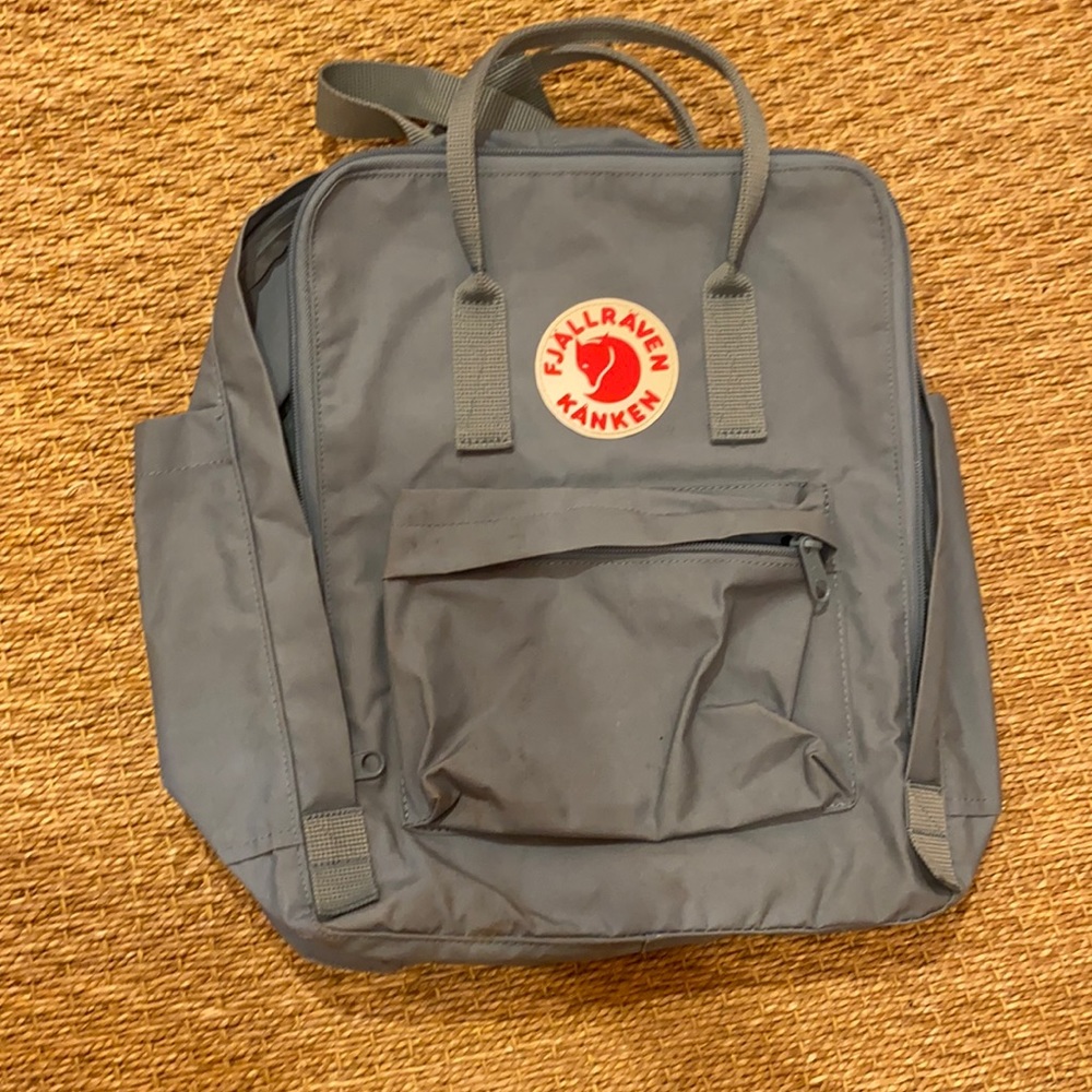 blue green fjällräven kånken backpack